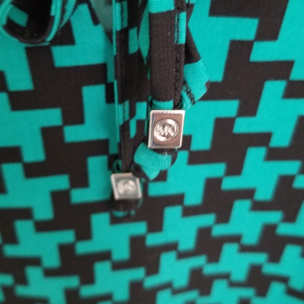 Michael Kors Tops with abstract pinwheel pattern - Picture 3 of 6